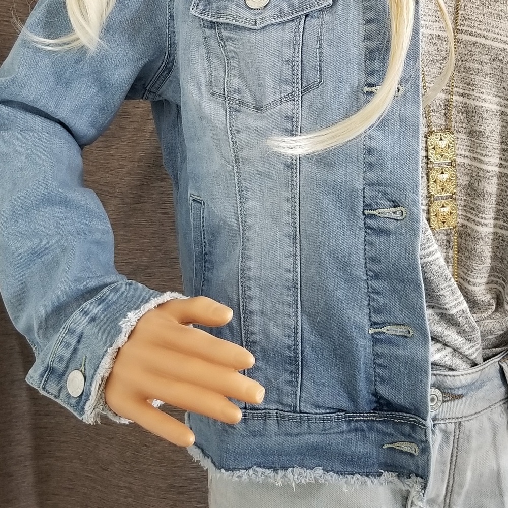 NINE WEST Frayed Edge Distressed Jean Jacket - Picture 5 of 8